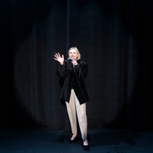 17-d-18-lietuvos-nacionalinis-dramos-teatras-stand-up-as-prasmei-ir-beprasmybei-34_1770817491-9967e57bc0eaba0ea52e0e8302a87f9e.JPG