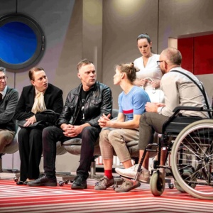 domino-teatro-spektaklis-psichai-5_1782479555-38f010cffffed59b7bdead94a2f8c203.jpg